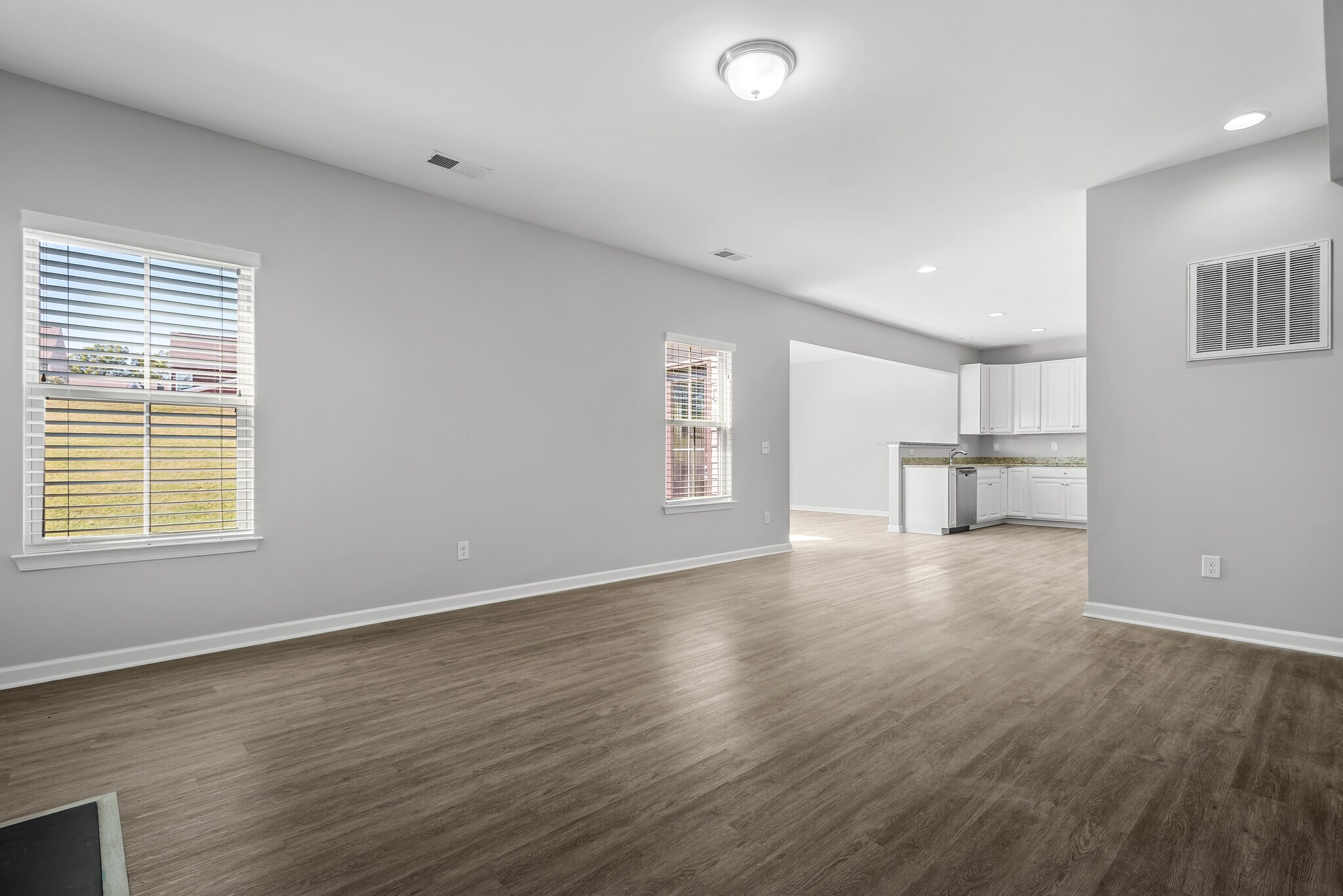 Building Photo - 428 Heroit Dr