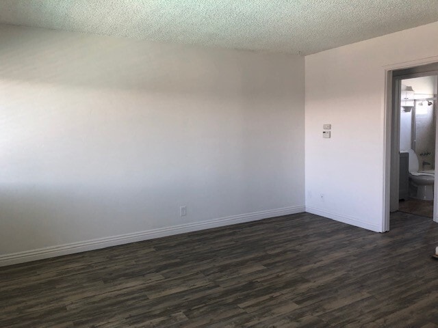 Building Photo - Spacious Beautiful North Park 1 Bed / 1 Bath with Pool
