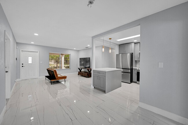 Building Photo - 1181 SW 4th Terrace