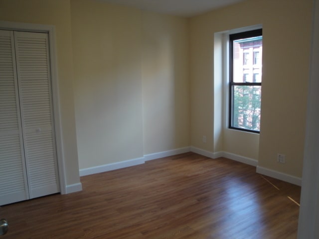 Building Photo - 602 10th Ave