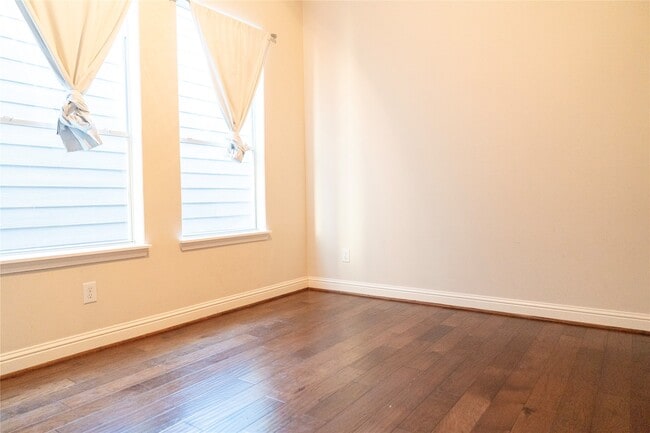 Building Photo - 1419 Colorado St