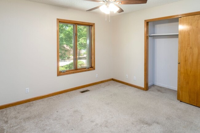Building Photo - Charming 3 Bedroom, 2 Bathroom home near Lake Coronado! Call 501-922-9997 to set up a showing today!
