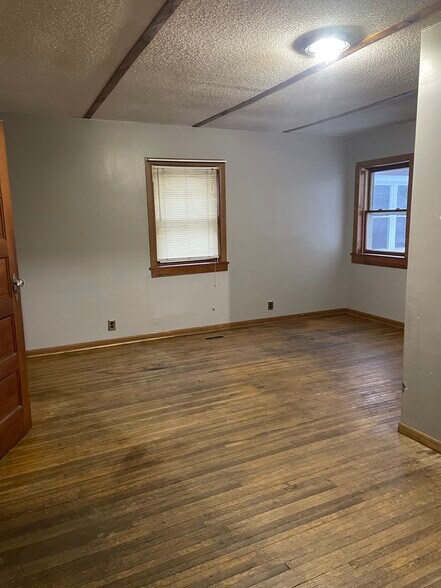 Master - 217 S Lawton St