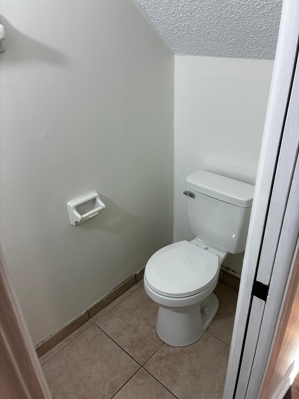 Building Photo - 1222 Westdale Dr