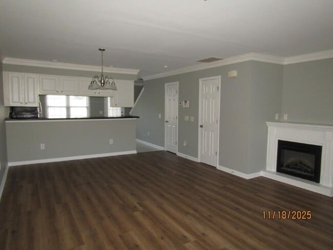 Building Photo - 4128 Horseshoe Rd N