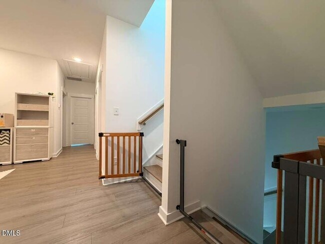 Building Photo - 2222 Bohan Ct
