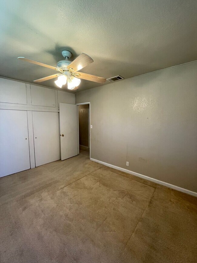 Building Photo - COMING SOON-Beautiful Country-Style Home in Dos Palos, CA!
