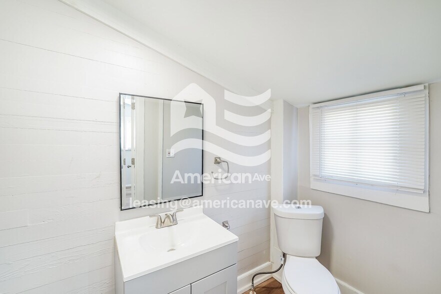 Building Photo - 1220 Ford Ave