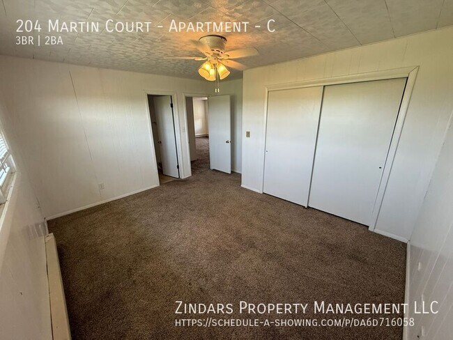 Building Photo - 204 Martin Ct