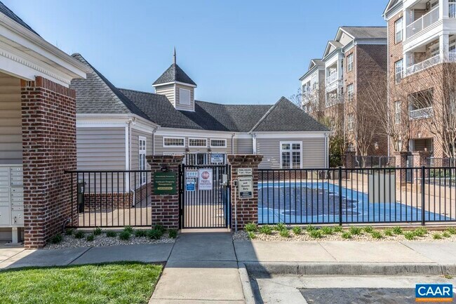 Building Photo - 1051 Glenwood Station Ln