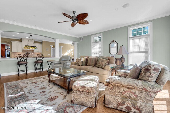 Building Photo - 412 Chicago Blvd