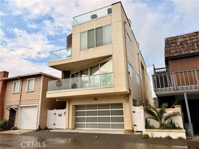 Building Photo - 16377 26th St