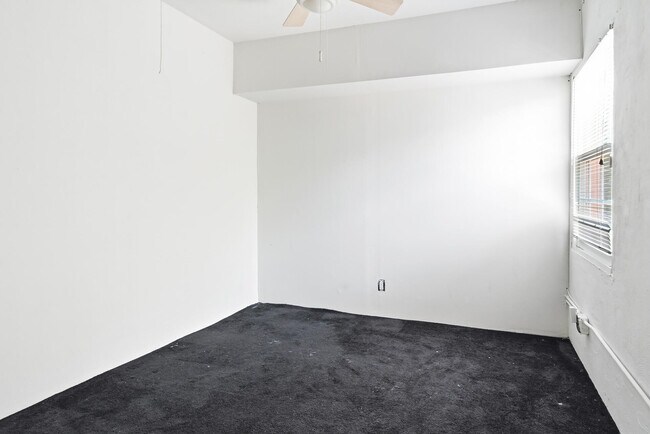 Building Photo - 205 Rutland Blvd