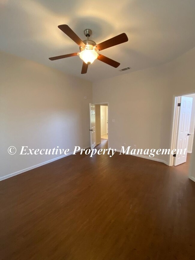 Building Photo - 917 Whirlaway Dr