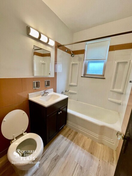 Building Photo - 5710 Phillips Ave