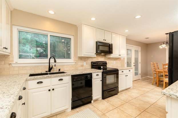 Building Photo - 2435 Country Pl Dr