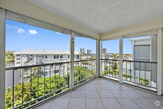 Building Photo - 155 Yacht Club Dr