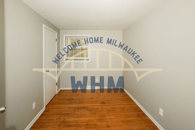 Building Photo - 1908 W Fairmount Ave