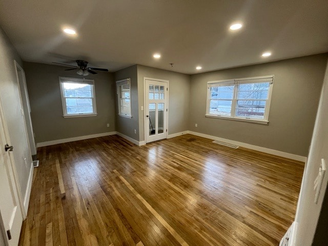 Building Photo - 1311 Court Ln