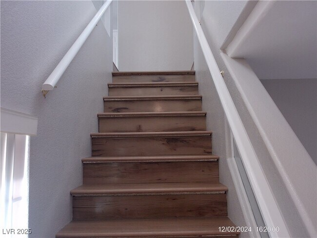 Building Photo - 7560 Mission Palm St