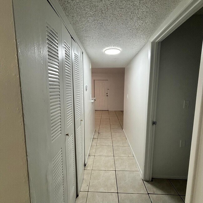 Building Photo - 1151 Lake Terry Dr