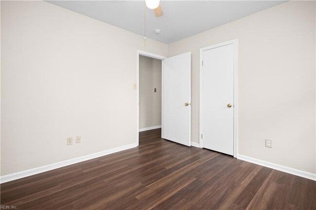 Building Photo - 821 Gene Crescent