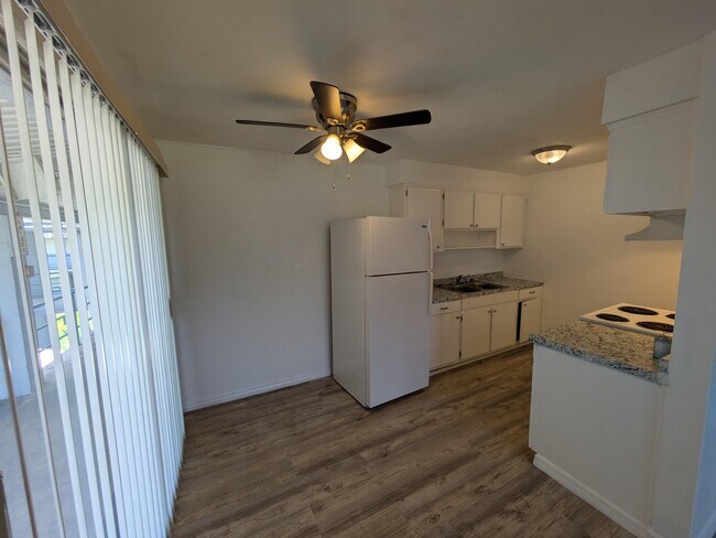 Building Photo - 140 Minna Ln