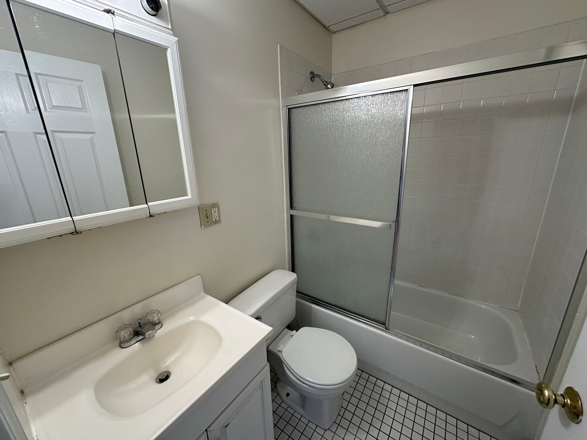 Building Photo - 68 Essex St