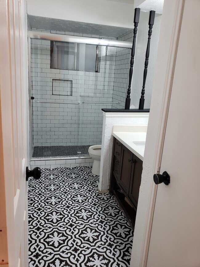 Building Photo - 8715 Sherrywood Dr