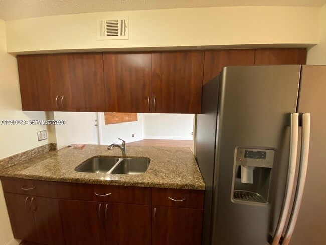 Building Photo - 8713 SW 5th St