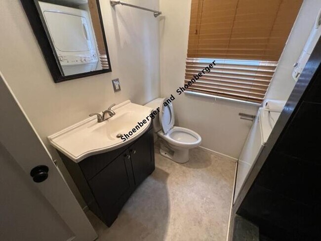 Building Photo - 343 Stewart Street