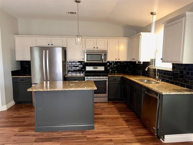Building Photo - 3360 Cantera Way
