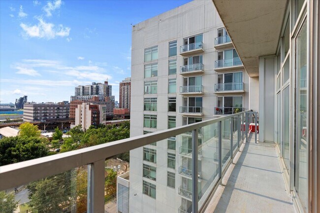 Building Photo - 1620 S Michigan Ave