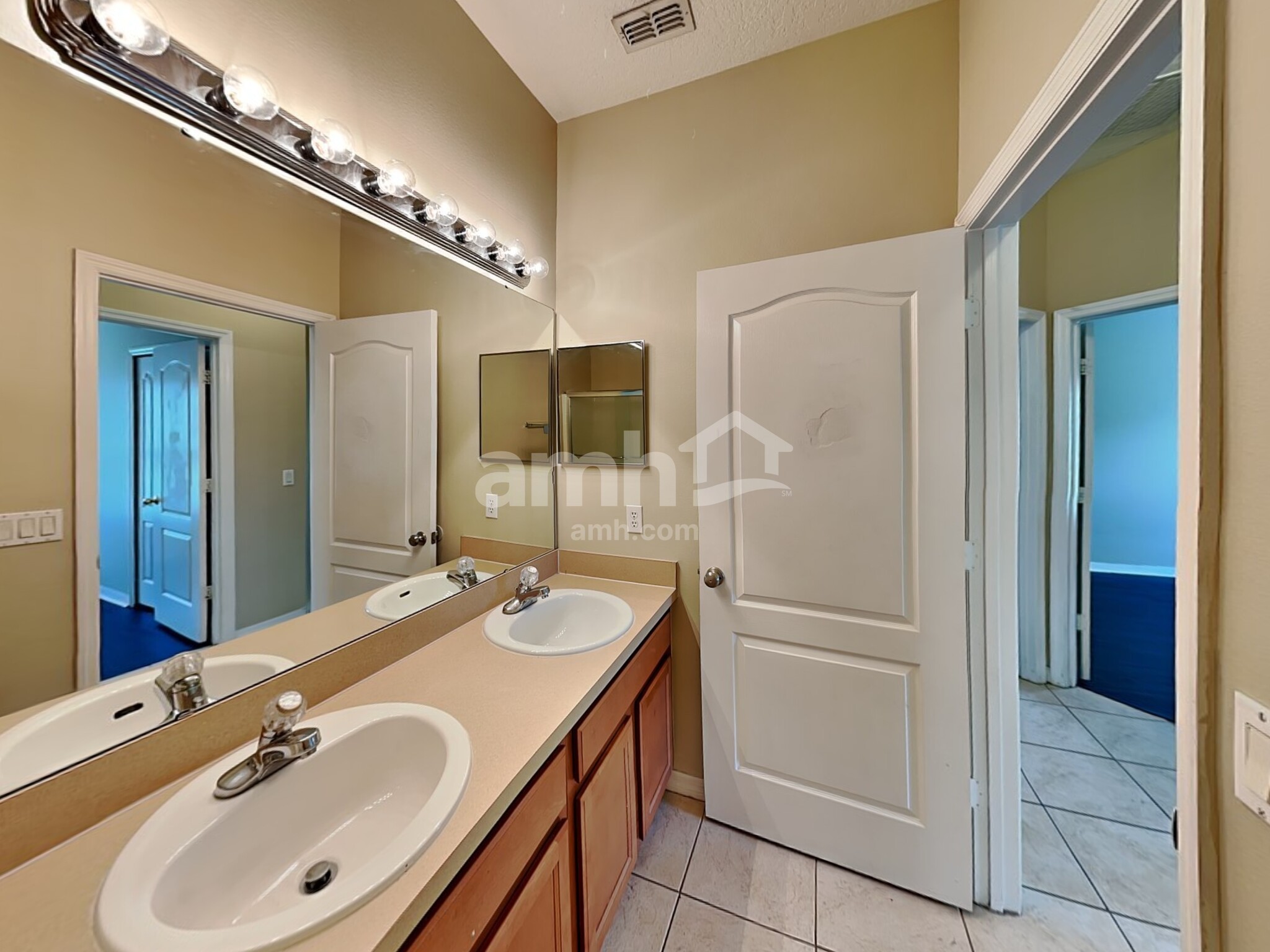 Building Photo - 3112 Dasha Palm Dr