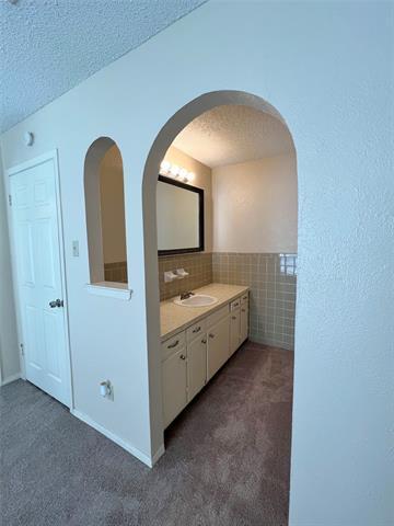 Building Photo - 100 Comanche Ct