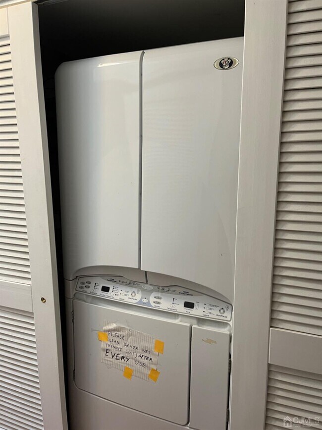 Building Photo - 3601 N Oaks Blvd