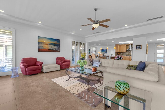 Building Photo - 10 Colgate Dr