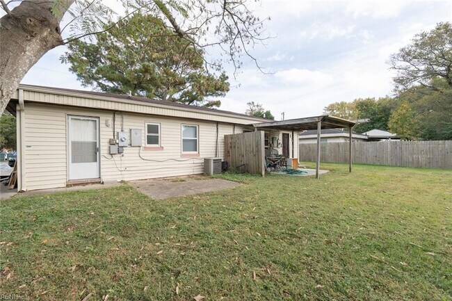 Building Photo - 1841A Riddle Ave