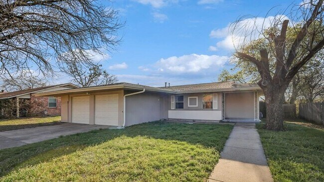 Building Photo - 4313 Bonnie Dr