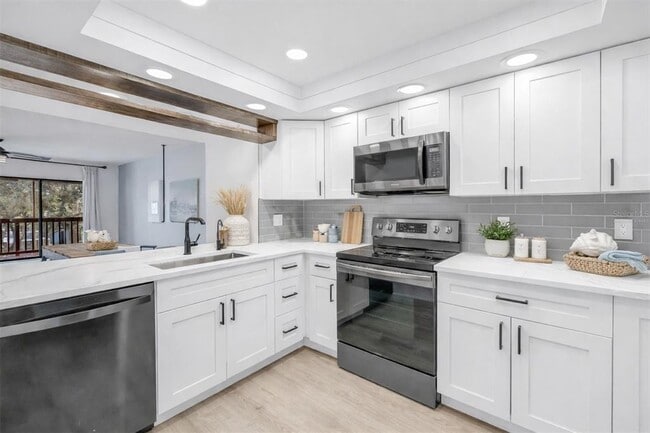 Building Photo - 9613 Tara Cay Ct