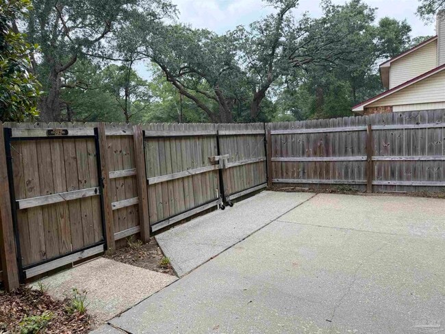 Building Photo - 3132 Waterview Dr