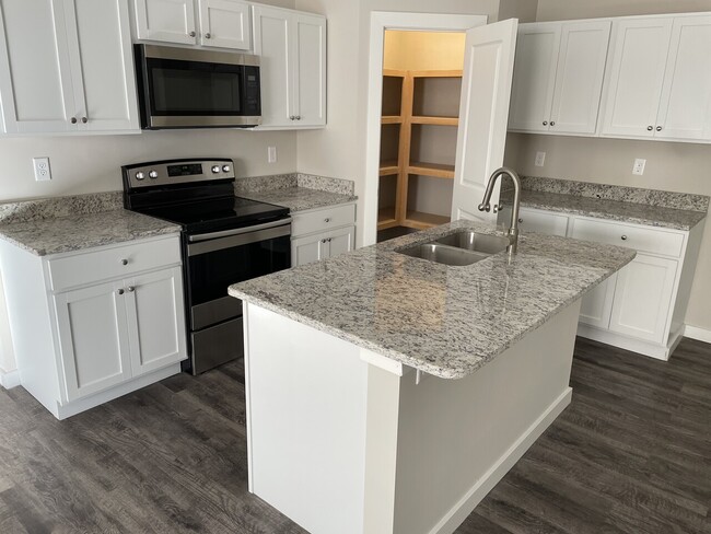 Building Photo - Goddard Duplex