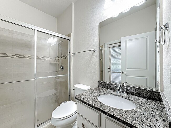 Building Photo - Executive Home with 5 bedrooms / four 1/2 ...