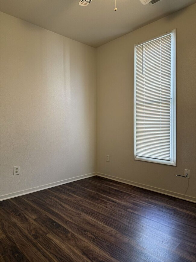 Building Photo - 45w26th