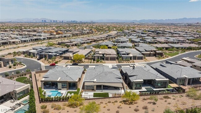 Building Photo - 10927 White Clay Dr