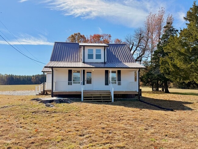 Building Photo - Charming 3 Bedroom Home for Rent!