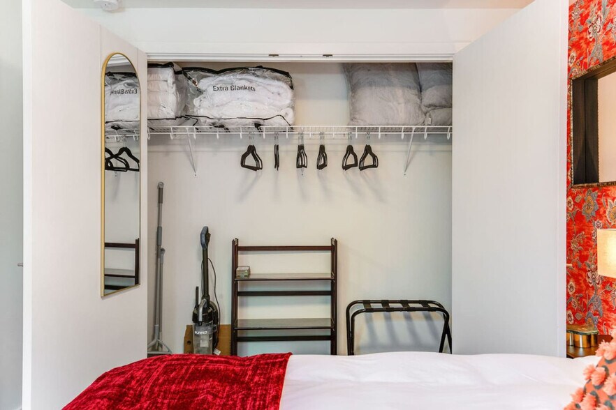 Building Photo - 2203 22nd Ave S