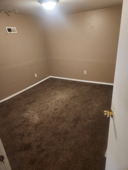 Building Photo - 10542 Repose Dr