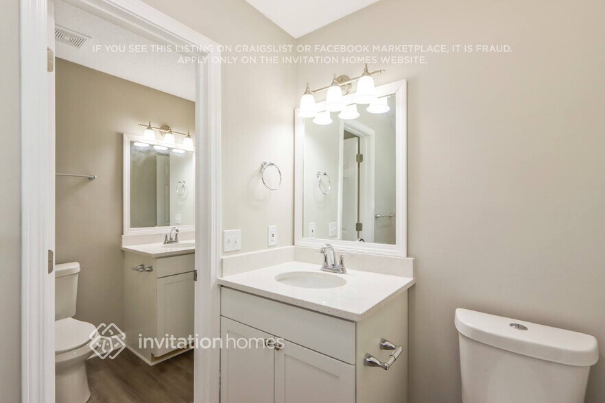 Building Photo - 5663 Chrys St