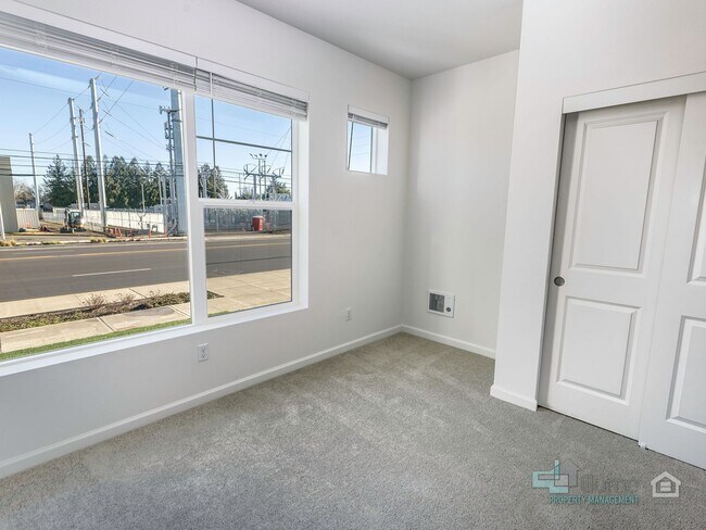 Building Photo - 3691 SW 209th Ave